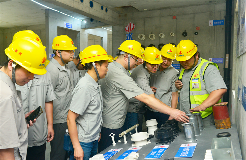 为进一步推进优质客户高效履约，提升交付品质、达成客户满意，2025年6月25日，3044永利建设集团在上海组织召开2025年越秀地产、华润置业客户履约推进会。